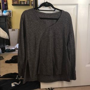 Heathered Grey long sleeve Lululemon shirt!